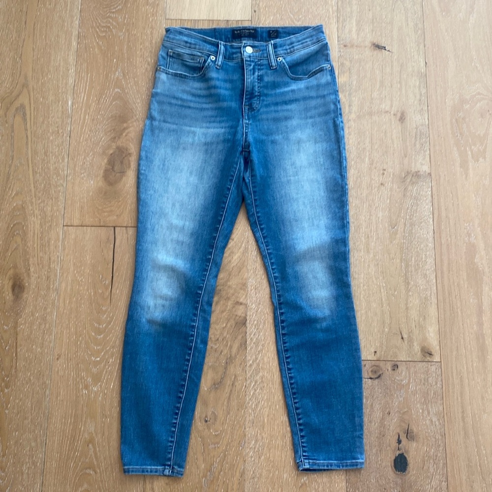 LUCKY BRAND MIDRISE Skinny AVA (8/29A)